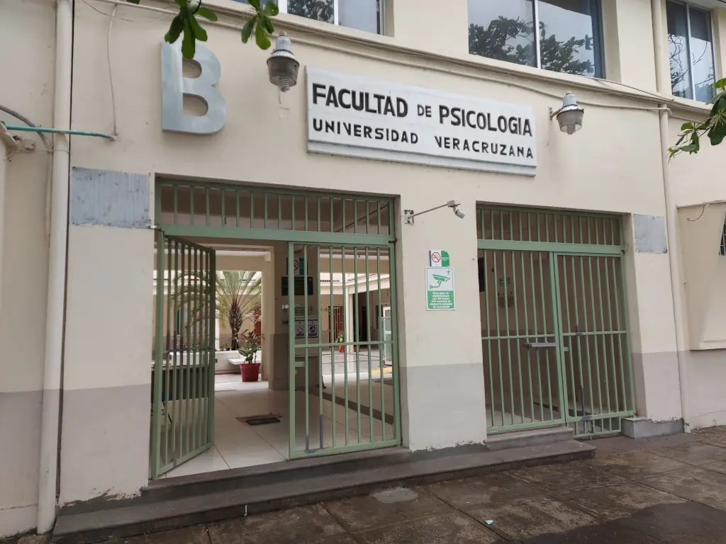 facultad de psicologia uv - Cuántos lugares hay para Psicología en la UV